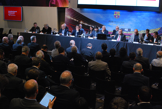 <a href="http://www.ccma.cat/tv3/alacarta/programa/firmat-el-pacte-nacional-delesport/video/5688357/#" target="_blank"><b>Pacte nacional de l’activitat física i l’esport:</b></a> la UFEC aprova en assemblea la Llei de l’esport i impulsar la ILP.